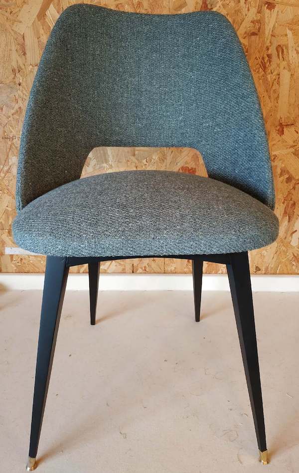 Chaise pieds compas de face nouvelle garniture et nouveau tissu