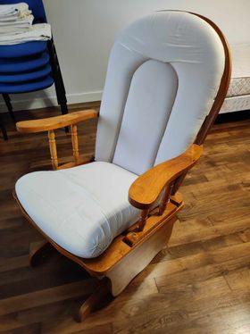 Fauteuil à bascule avant