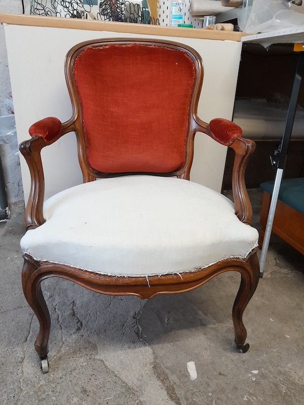 Fauteuil cabriolet Louis XV avant